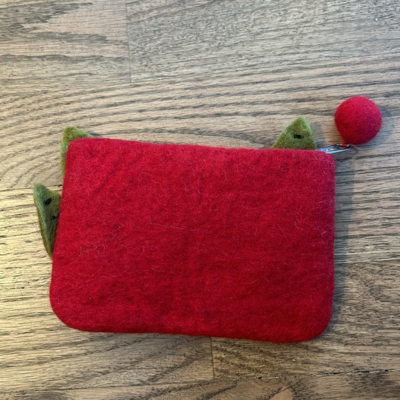 Red Felted with Flower Applique Small Zip Purse - Picture 2 of 3